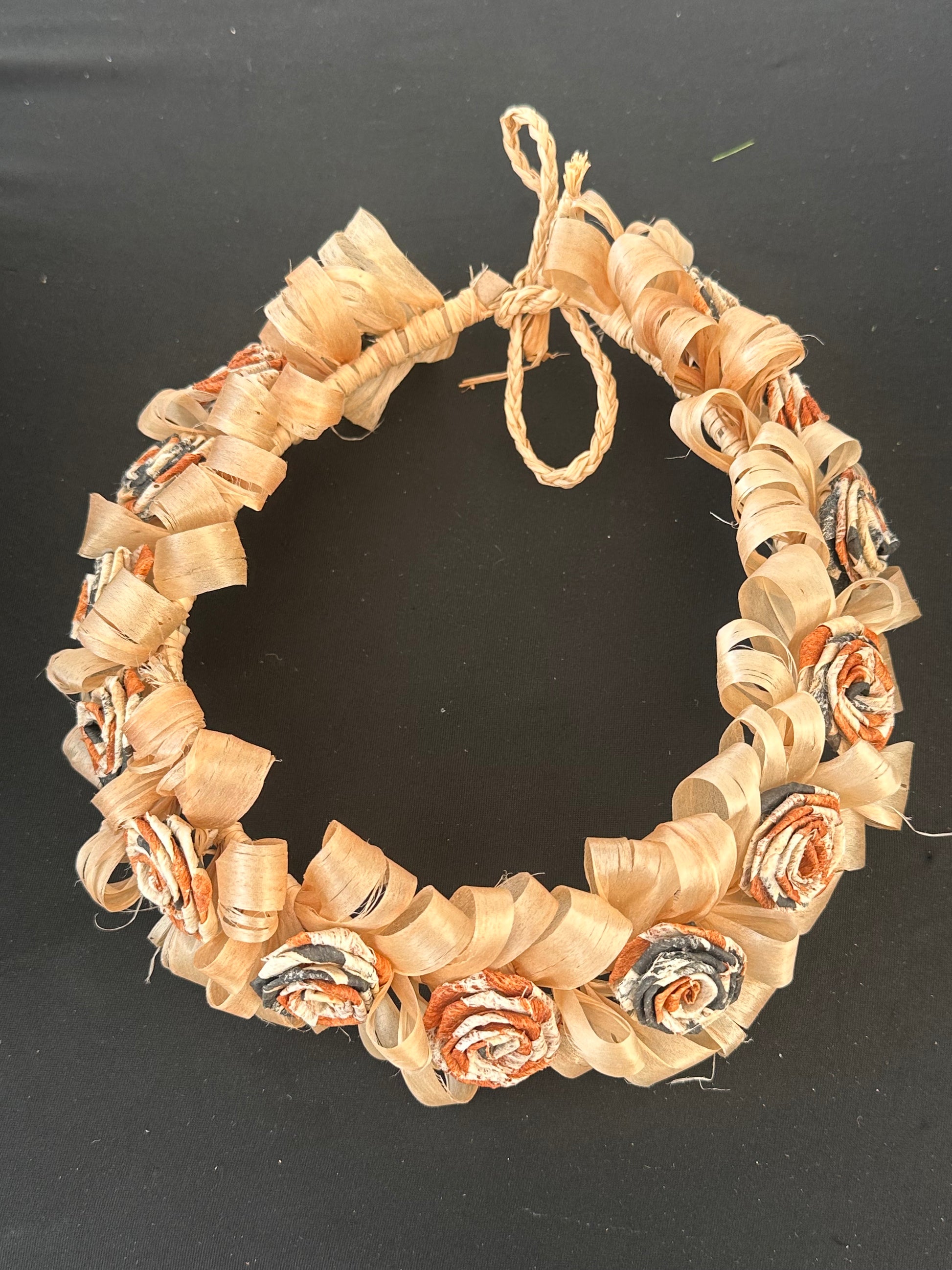 Lei Poʻo – Crowns of Aloha